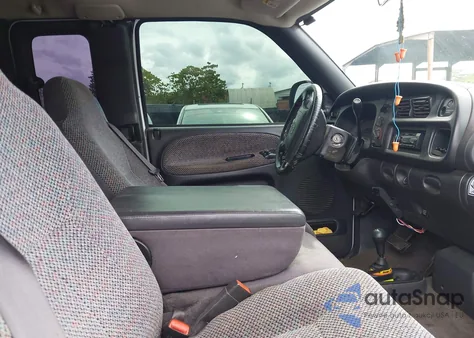 2002 Dodge Ram 2500 St z USA, uszkodzony, nr VIN 3B7KF23Z32M262365